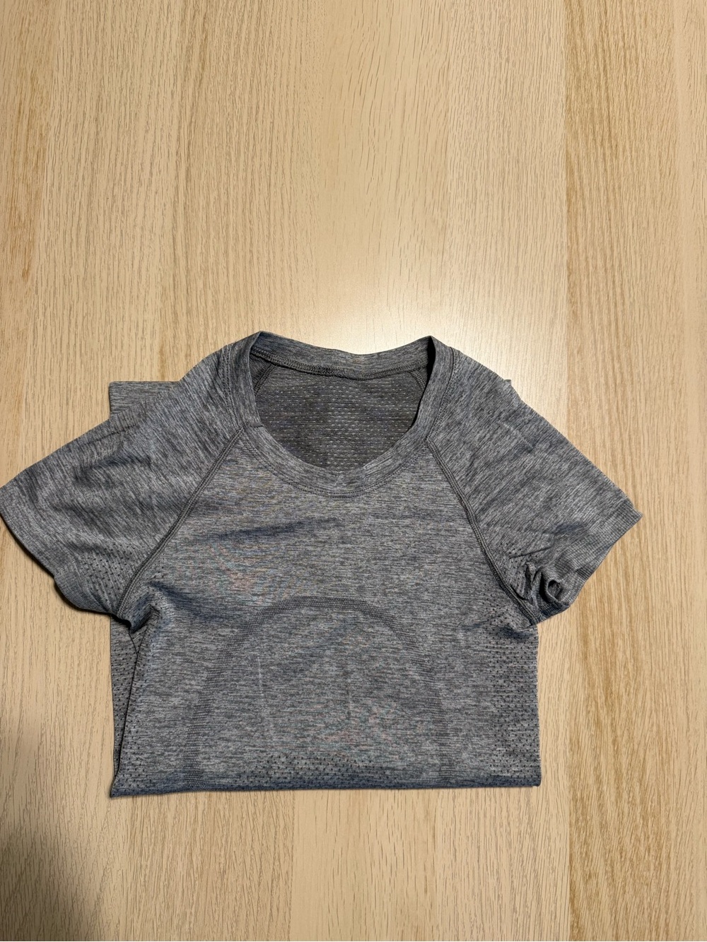 Lululemon Swiftly Short Sleeve (Hip Length) Size 0 Grey